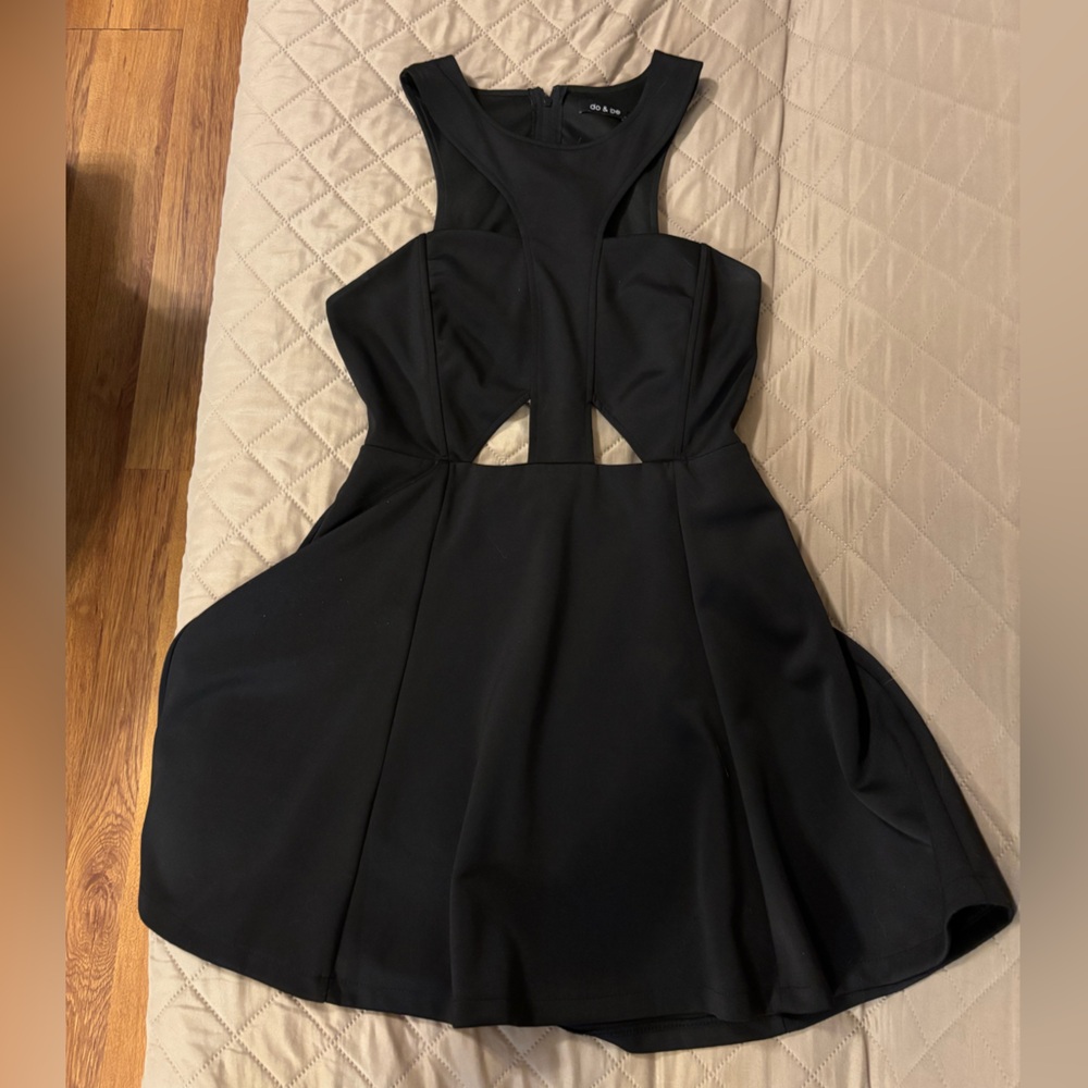 DO+BE Sleek Black Dress